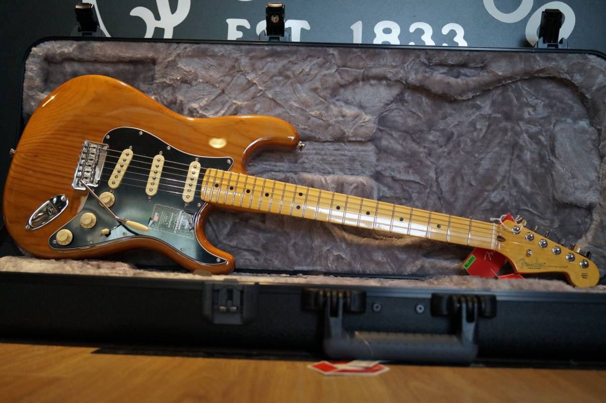 Guitare Fender Stratocaster American Pro II Roasted Pine Disponible chez Sud Musique à Arles