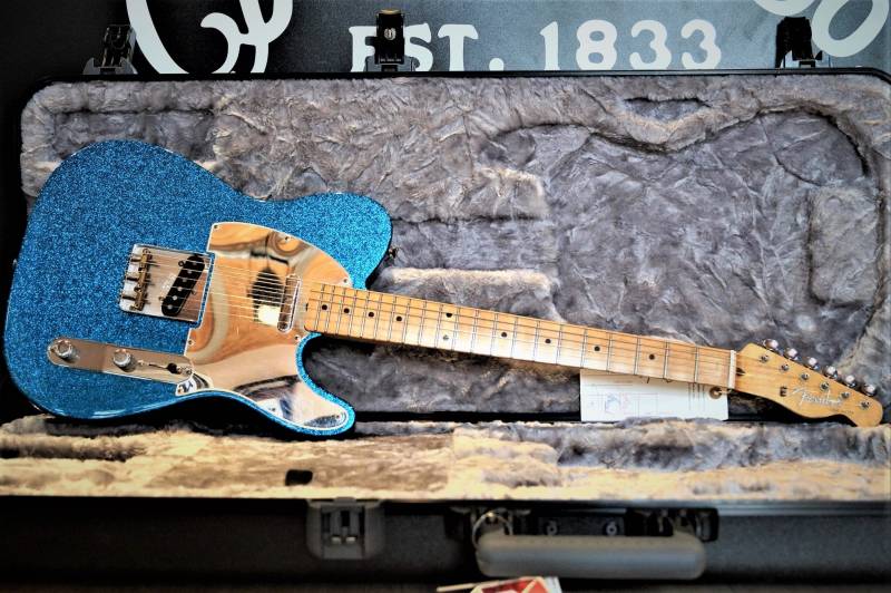 Fender Telecaster américaine modèle signature J MASCIS dispo à arles