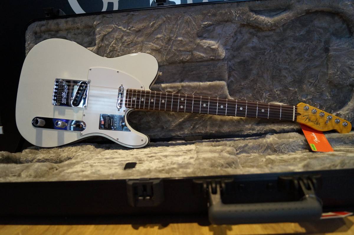 Fender Telecaster American Ultra Rosewood Arctic Pearl Disponible à Arles Sud Musique