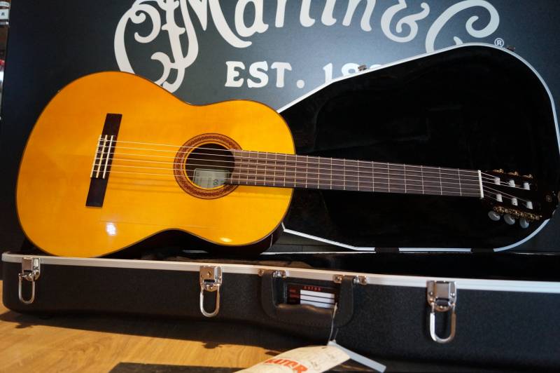 Yamaha CG TA Guitare acoustique nylon avec effets intégrés à Arles 13200