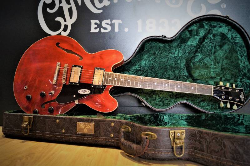 Guitare Semi Hollow Style Gretsch Vintage cherry Arles