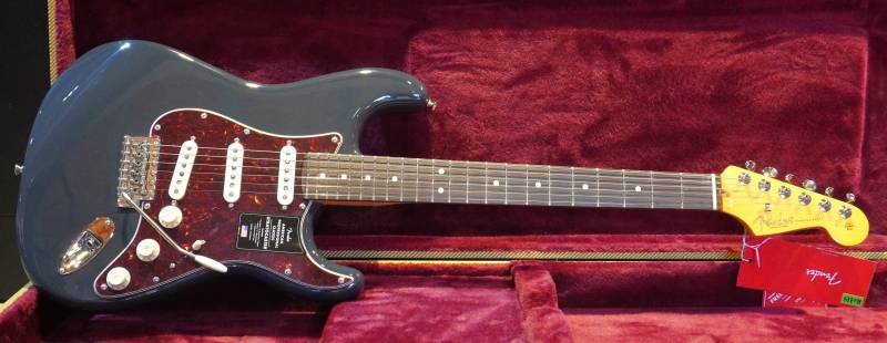 Guitare Electrique au style vintage americain disponible à Arles